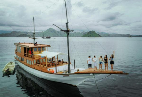 Marvelous Phinisi, Labuhanbajo